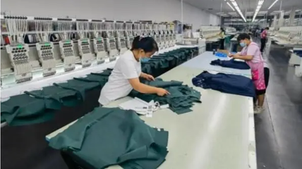 河南商水 紡織服裝產(chǎn)業(yè)從“制造”邁向“智造”，服飾研發(fā)引領(lǐng)新賽道